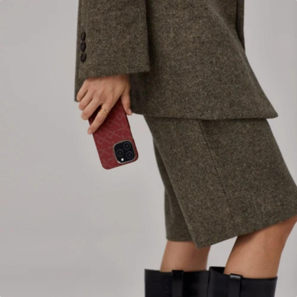 Pitaka Monogram Tactile Woven Case Gold/Red for iPhone 16 Pro Max Pitaka Monogram Tactile Woven Case Gold/Red for iPhone 16 Pro Max