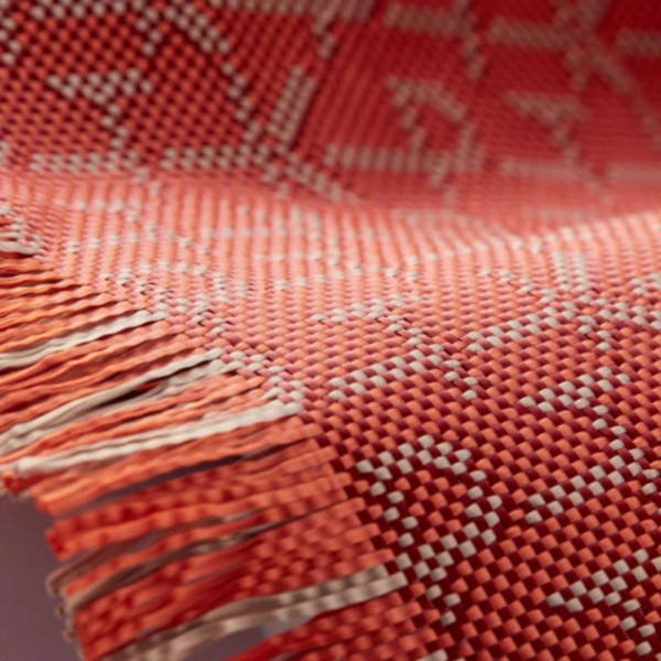 Pitaka Monogram Tactile Woven Case Gold/Red for iPhone 16 Pro Pitaka Monogram Tactile Woven Case Gold/Red for iPhone 16 Pro